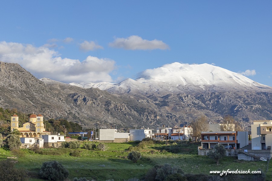 Montagnes enneigées en Crète