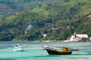 Lire la suite à propos de l’article Seychelles: Mahe l’île des Takamakas.