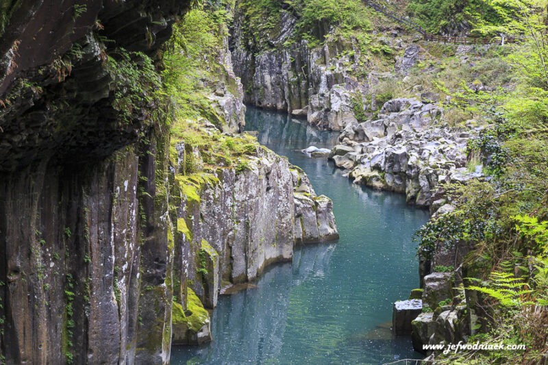 Lire la suite à propos de l’article Japon: les gorges de Takachiho.